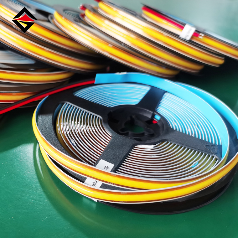 De voltage lectio led lux denudat