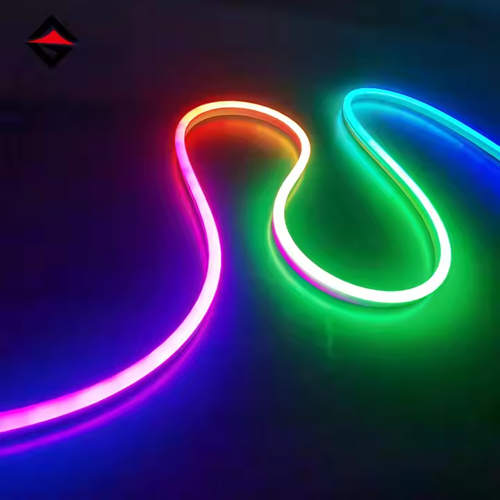 Differentia inter RGB lucem denudat et magica lux denudat